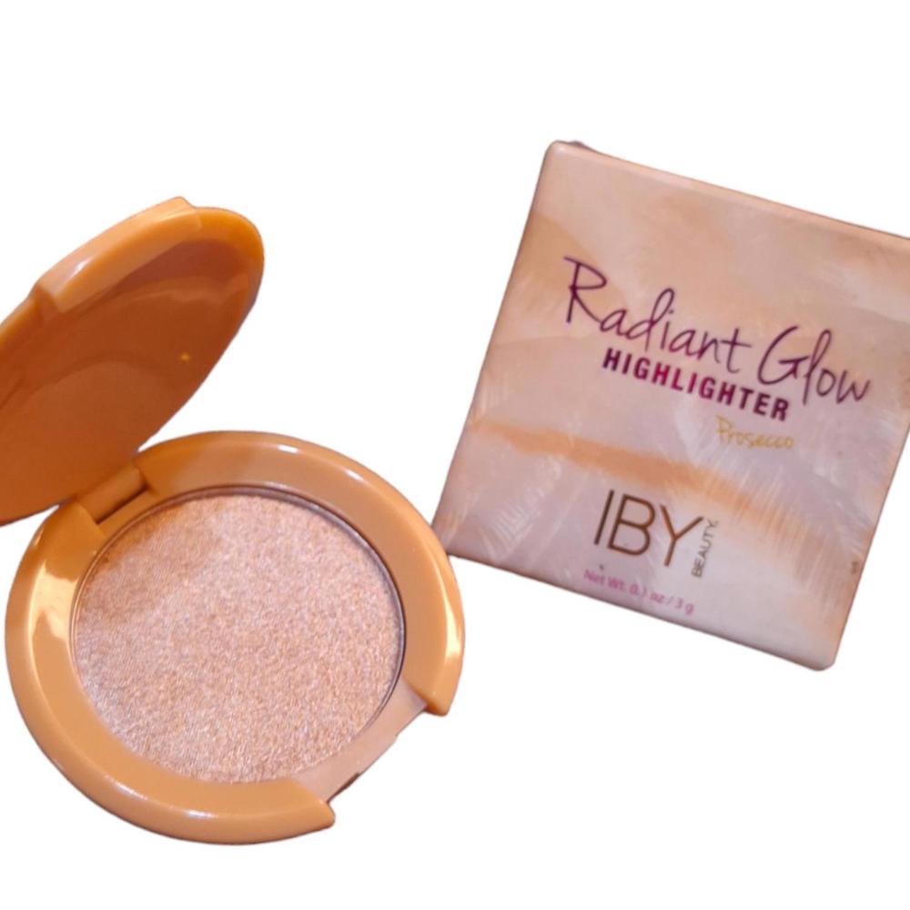 NWT IBY HIGHLIGHTER Raidiant Glow Hughlighter Prosecco
